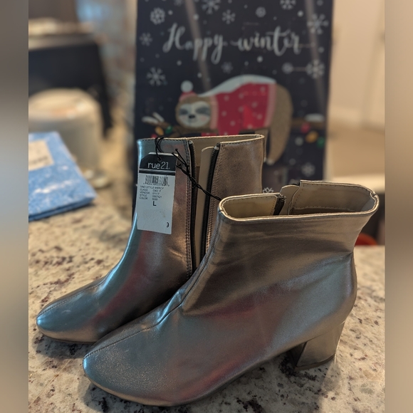 Rue21 Women's Shimmering Silver Ankle Boots - Picture 1 of 5